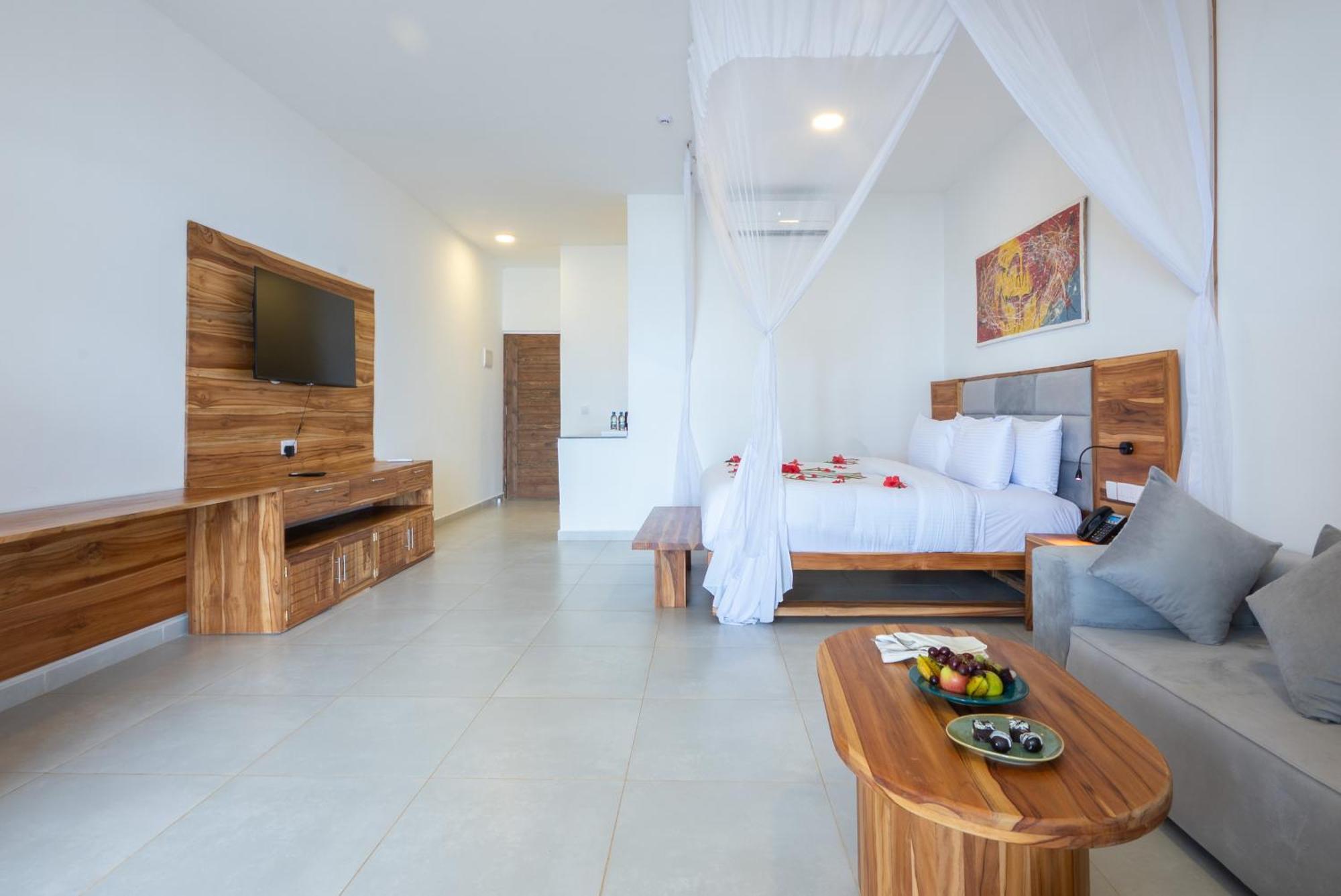Royal Mandarin & 5* Pwani Mchangani